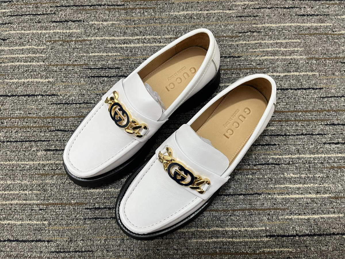 G*u*i loafer women 1