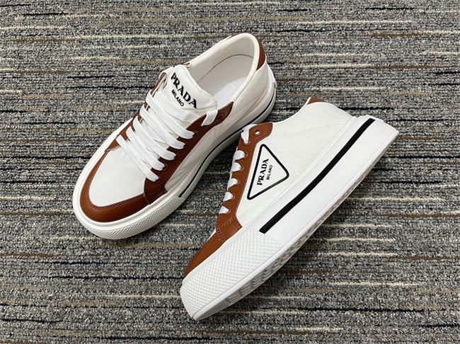 Pra*a leather sneaker 14