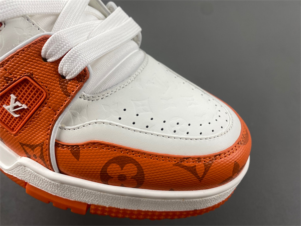 l**is V*t*n lv trainer